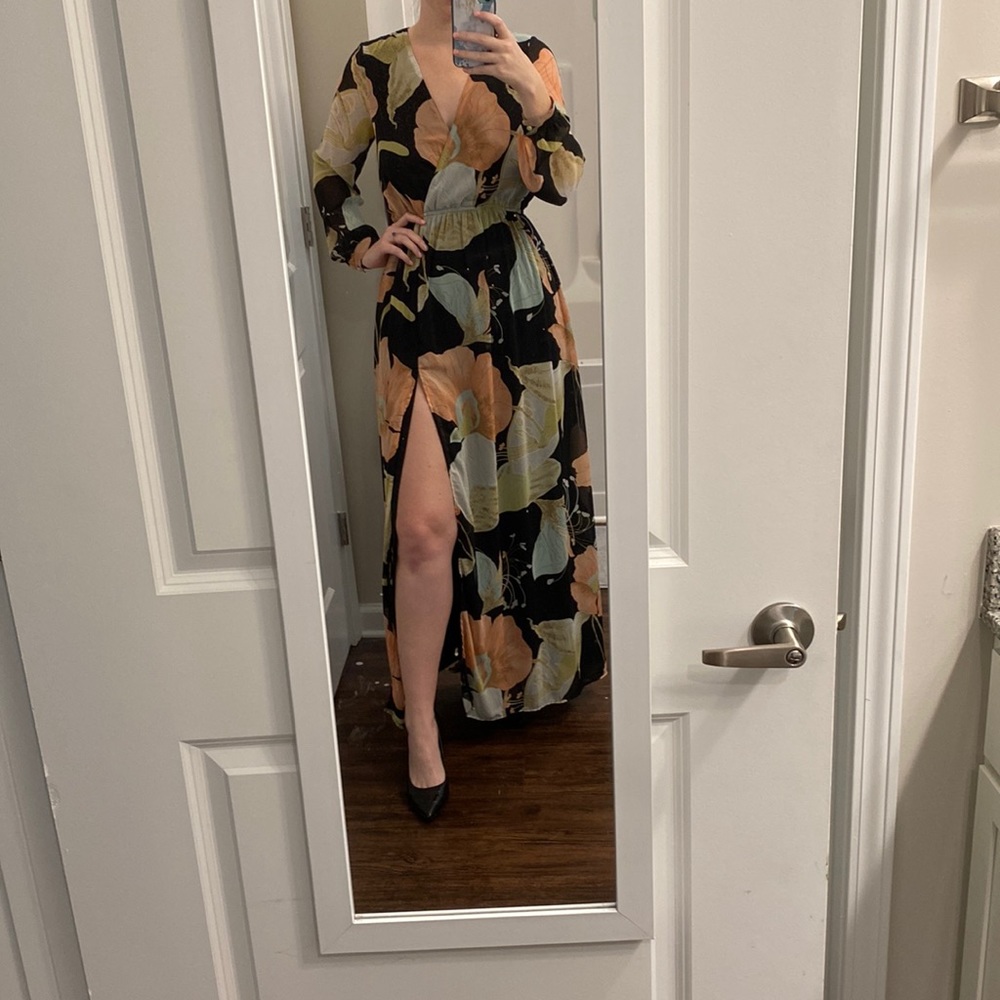 Lulus long sleeve maxi dress with slit
